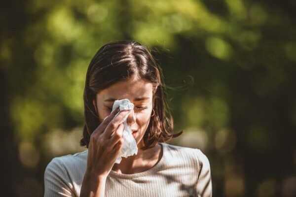 How to Deal with Seasonal Eye Allergies